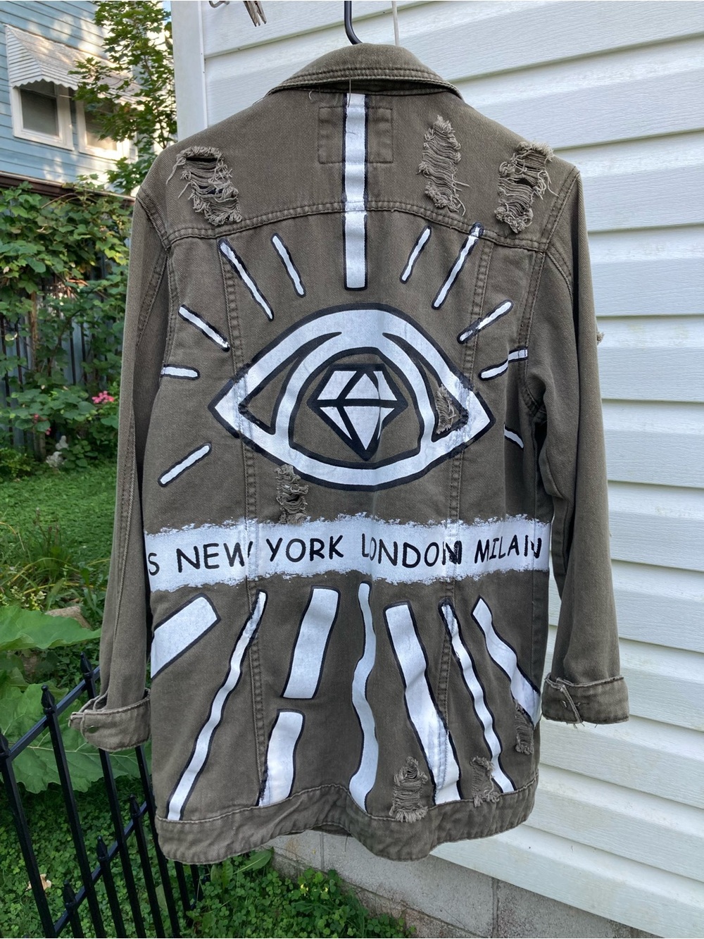 American Bazi Women’s Distressed Fashion Tour Third Eye Denim Jacket Size S
